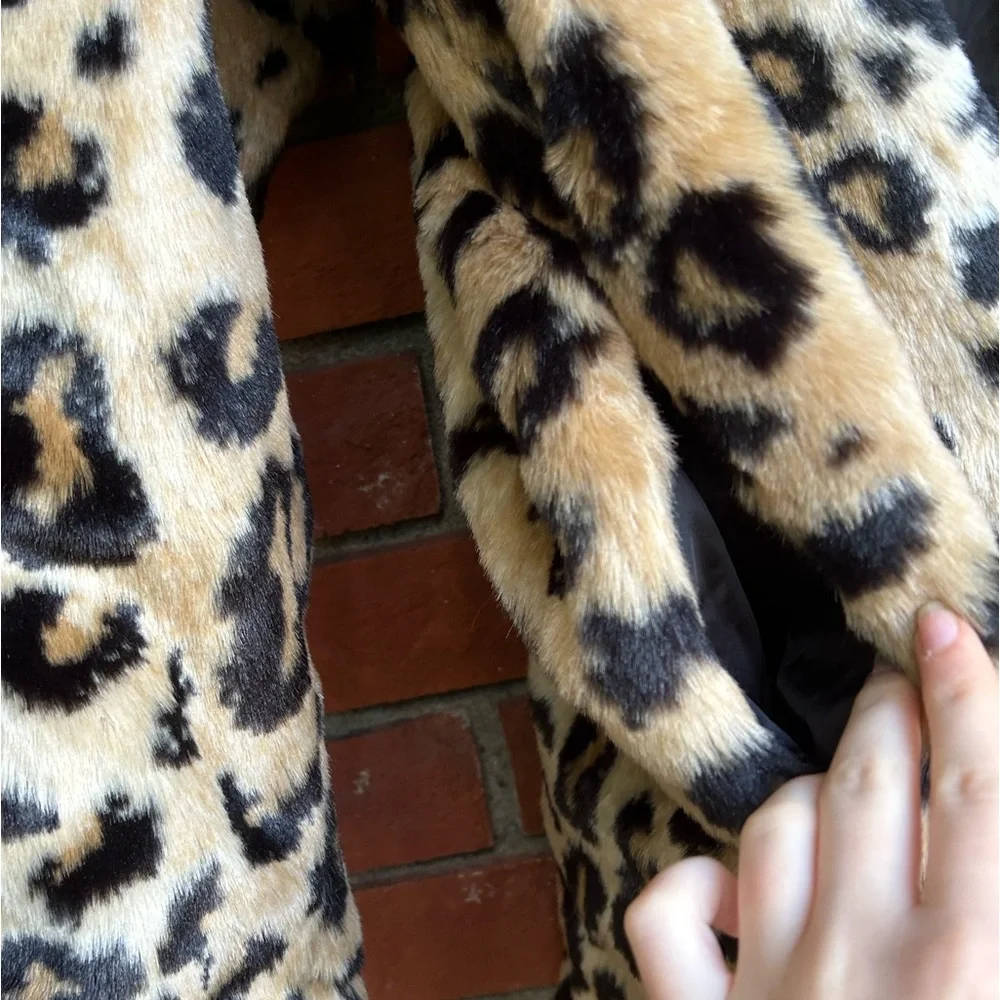 SOLD Leopard print teddy coat - Picture 7 of 8
